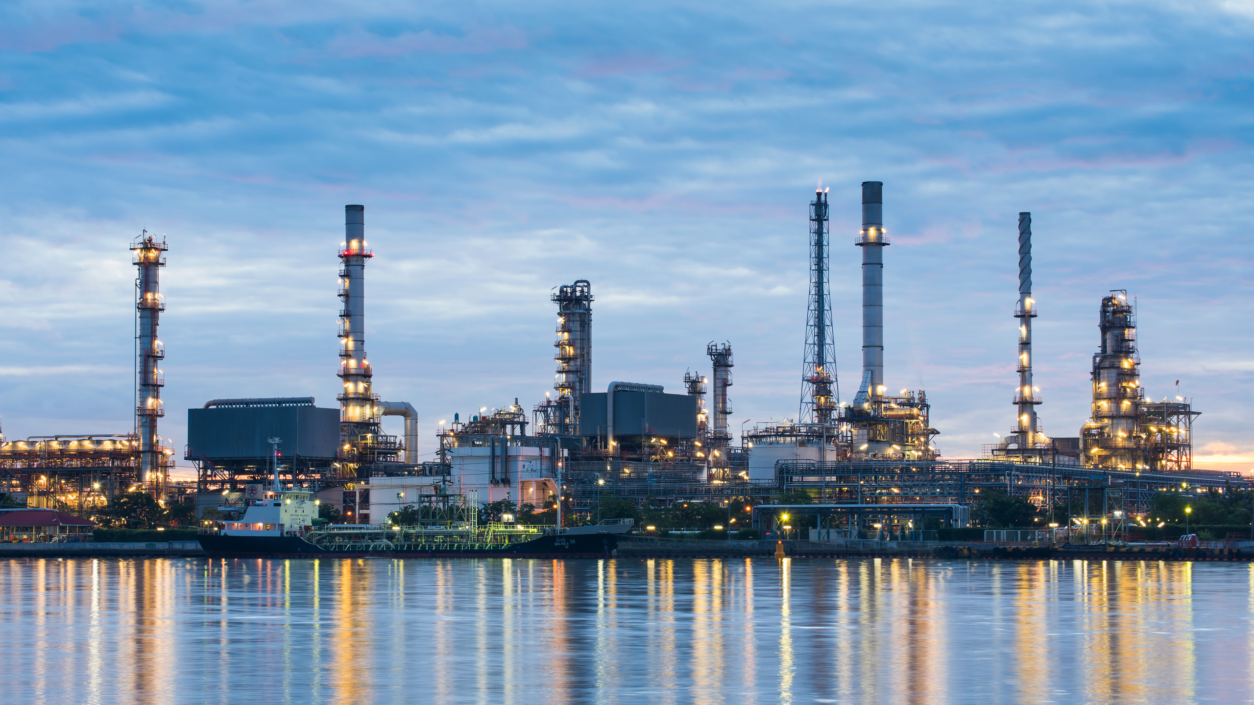 Oil terminal for global energy market analysis